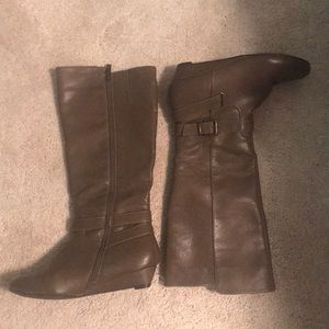 Pesaro brown zip-up heeled boots